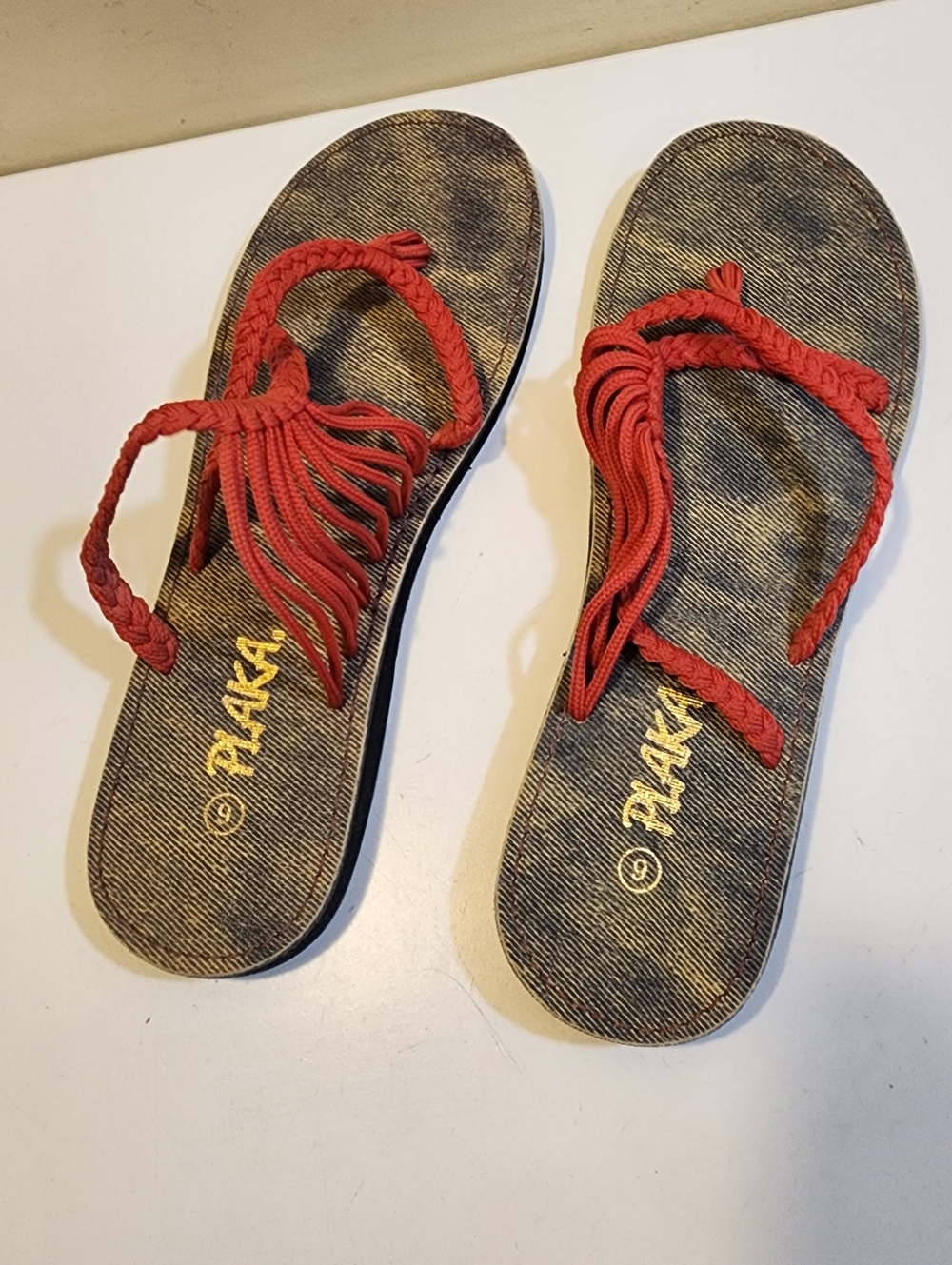 PLAKA Red Braided  Women's Flip Flop Sandals Sz 9